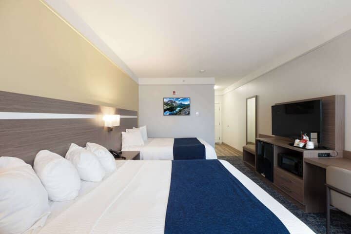 Room 7 of 51
