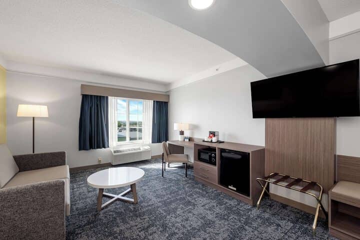 Room 12 of 51
