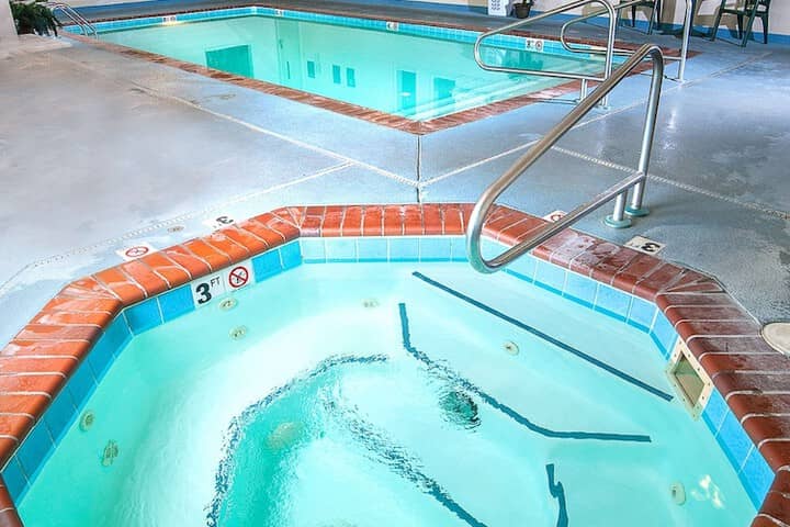 Pool 40 of 51