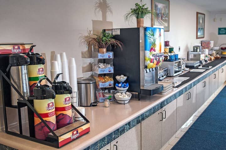 Breakfast/Coffee Service 46 of 51