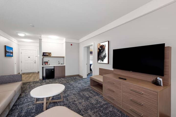 Room 27 of 51